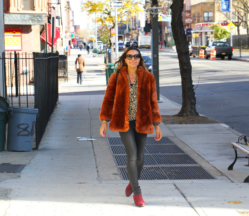 rock-paper-sequins_faux-fur-in-the-city_1